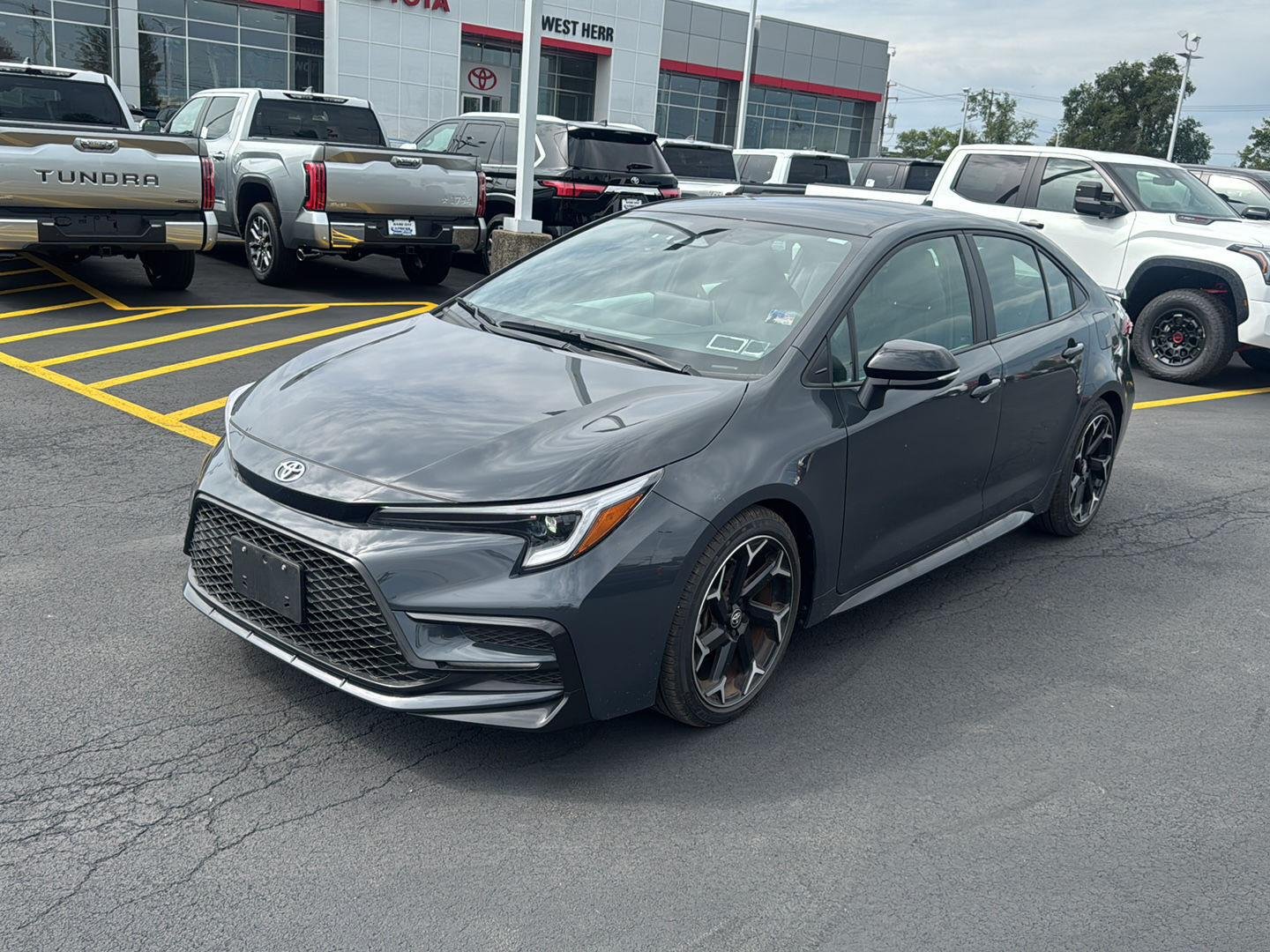 Used 2025 Underground w/Midnight Black Metallic Roof Toyota FX image 3