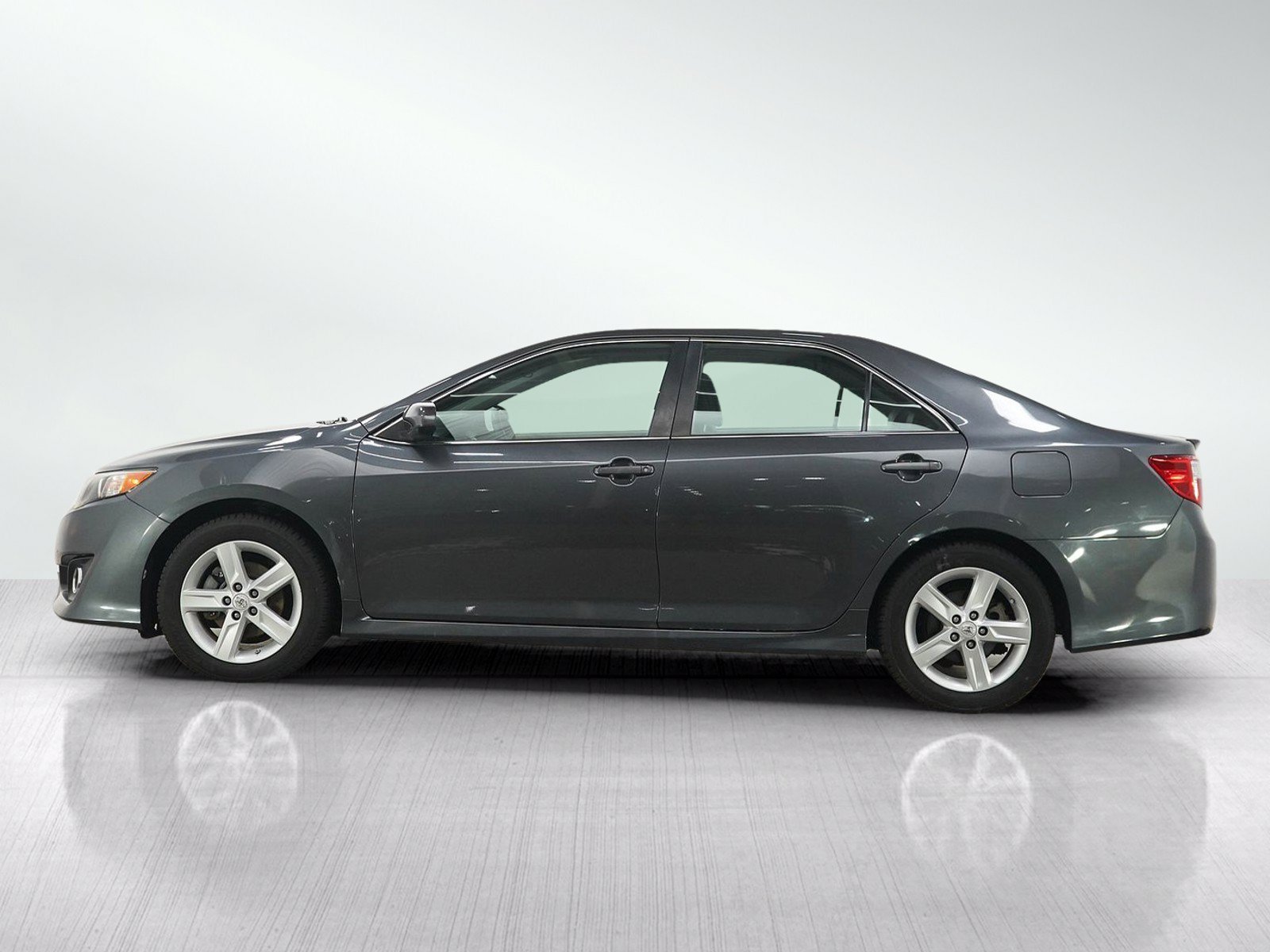 Used 2012 Toyota Camry SE with VIN 4T1BF1FK3CU613051 for sale in South Saint Paul, Minnesota
