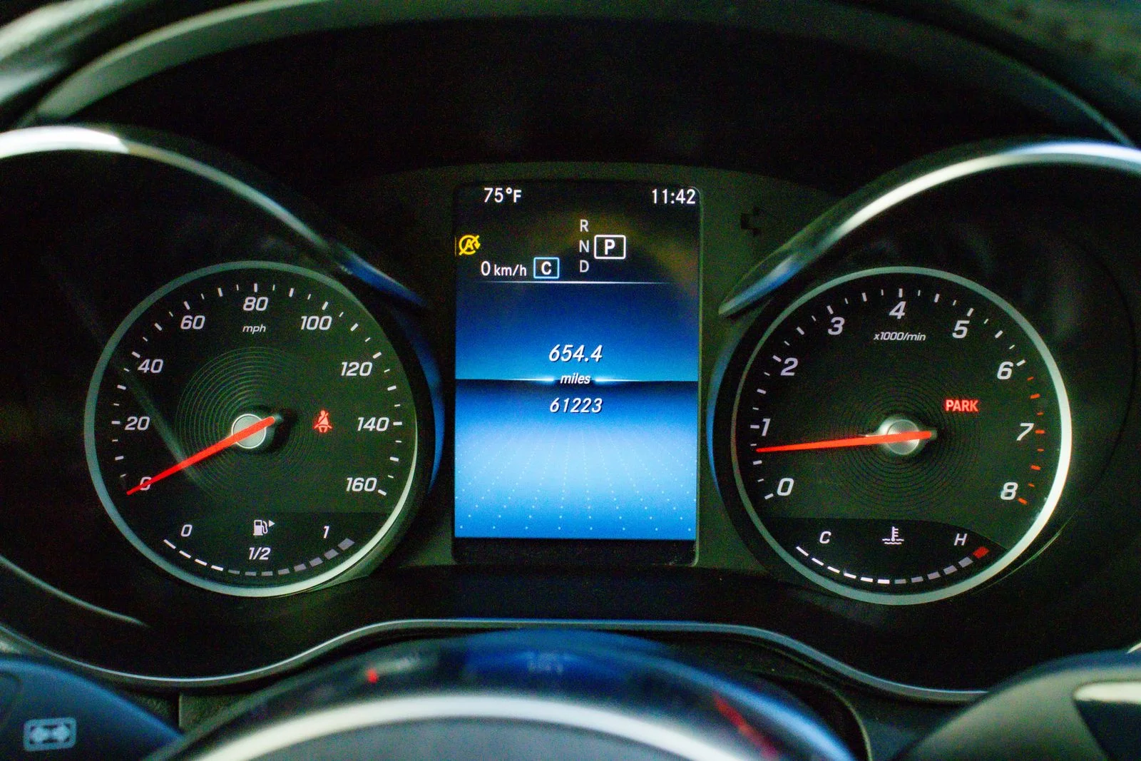 Used 2022  Mercedes-Benz GLC 300 image 18