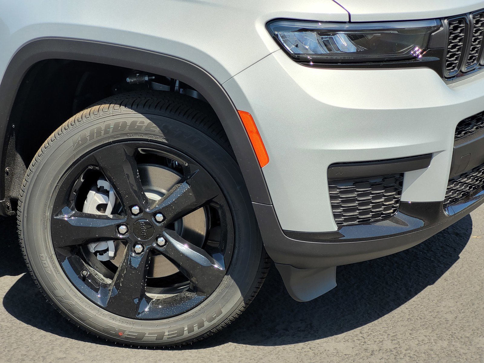 2025 Jeep Grand Cherokee Altitude X photo 4