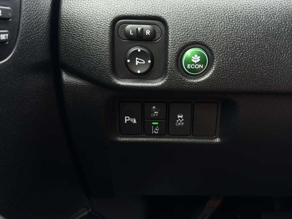 Used 2025 Crystal Black Pearl Honda EX-L image 18