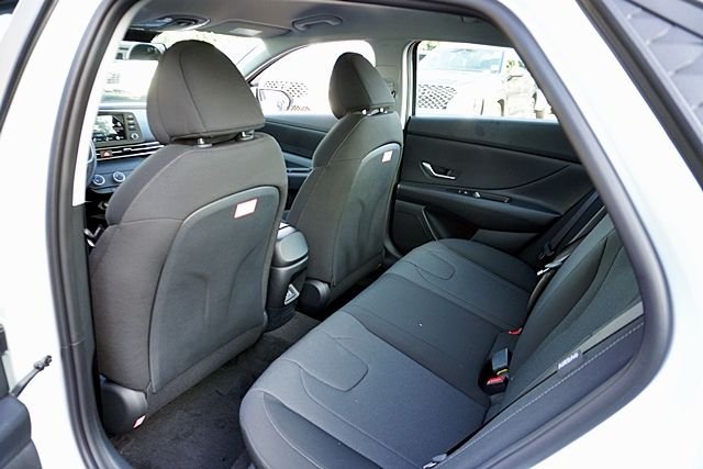 New 2026 White Hyundai SE image 18