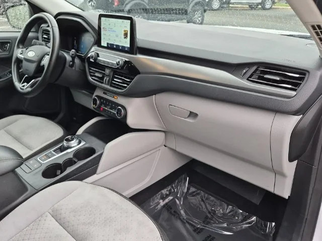 Used 2024 White Ford Active image 35