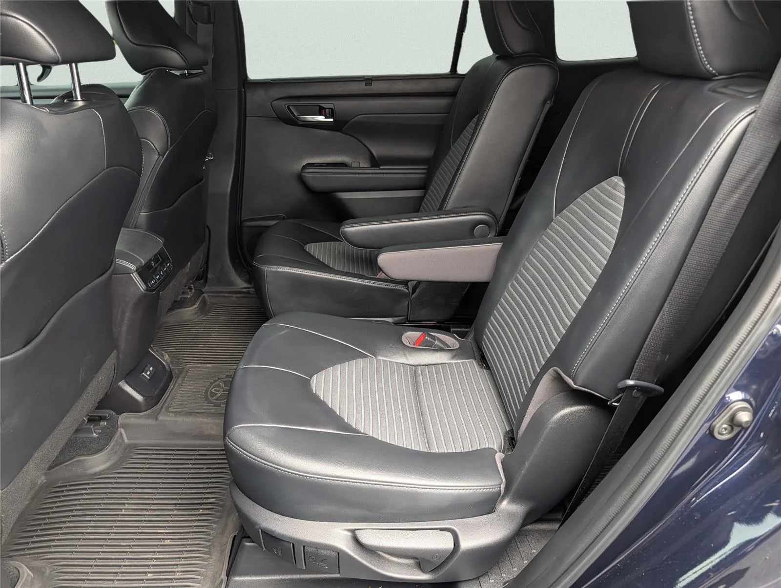 Used 2022 Blueprint Toyota XSE image 30