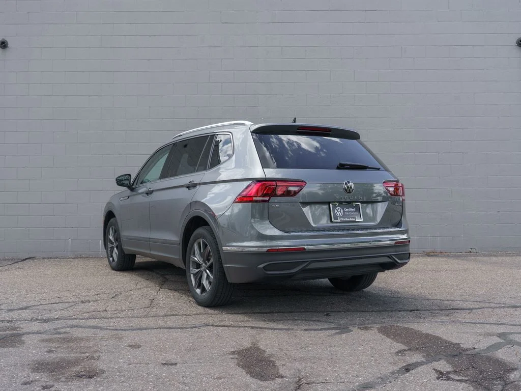 Certified Used 2023 Platinum Gray Metallic Volkswagen 2.0T SE image 3