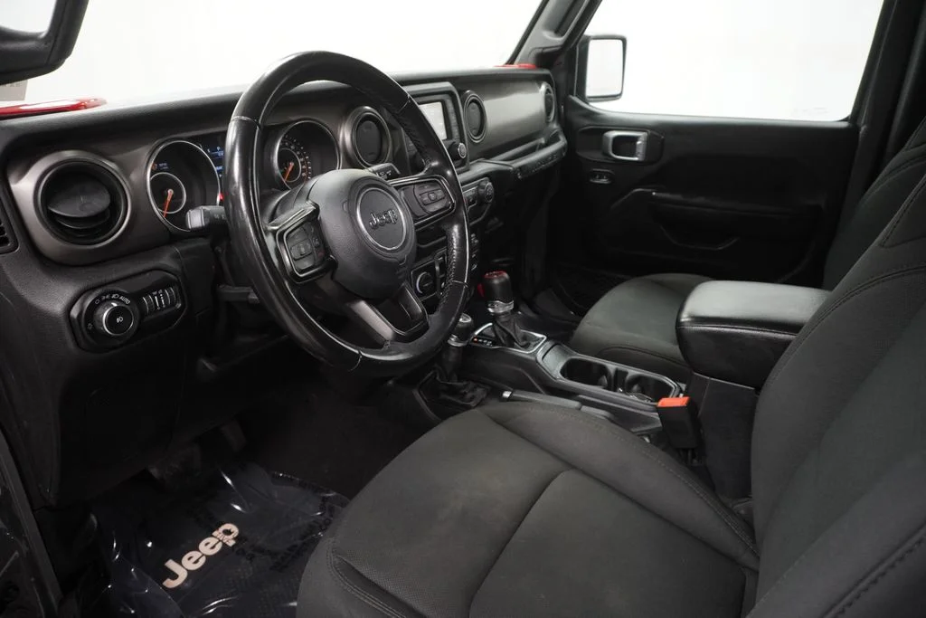 Used 2019 Gray Jeep Sport S image 19