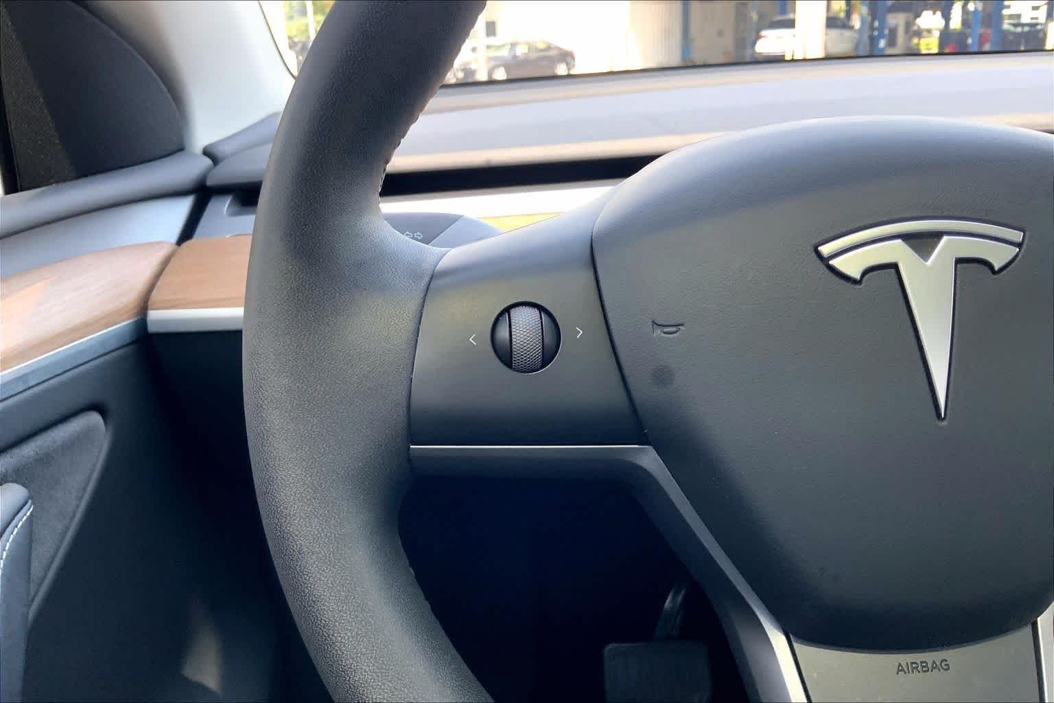 Used 2023 Deep Blue Metallic Tesla  image 21
