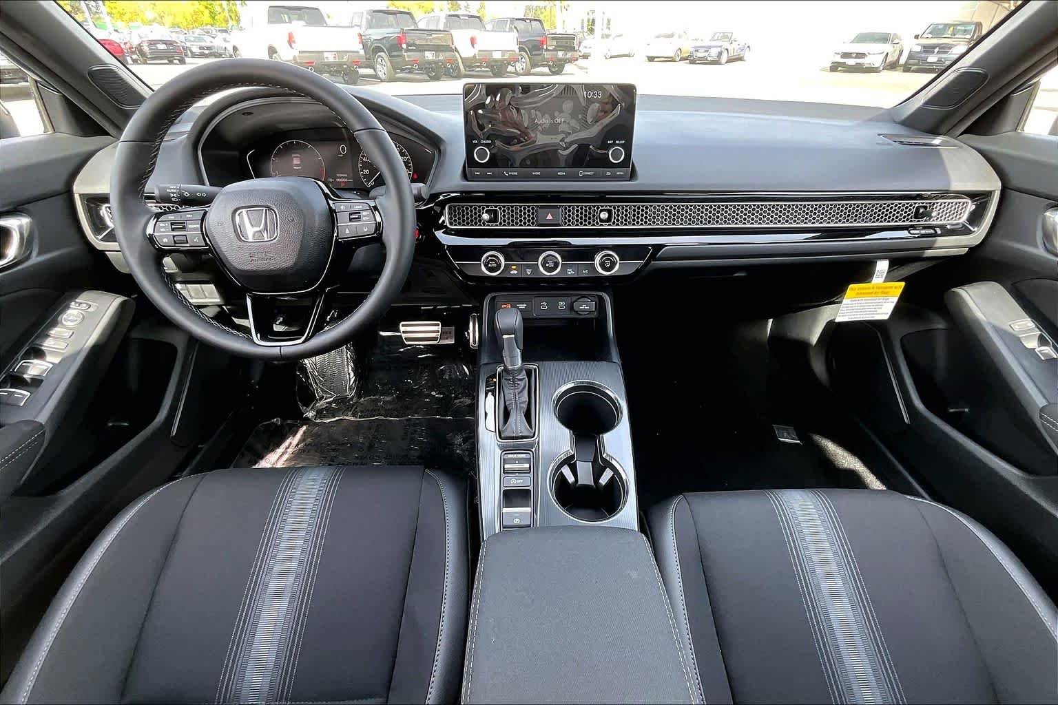 View vehicle photo 5