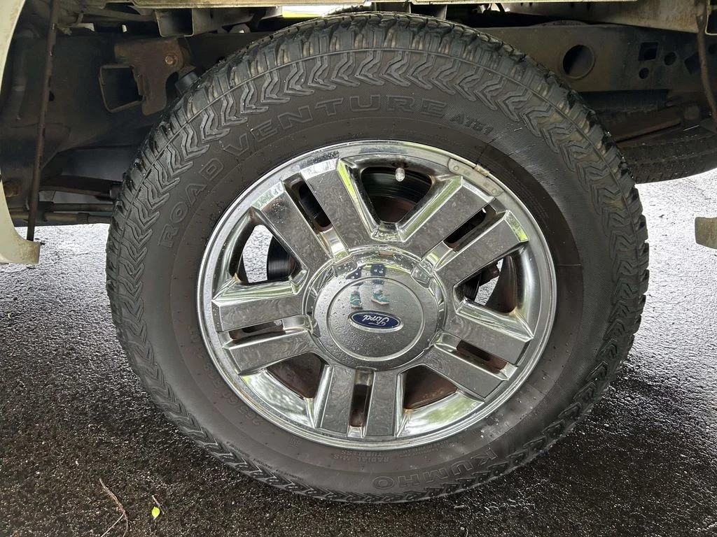 Used 2007  Ford Lariat image 7