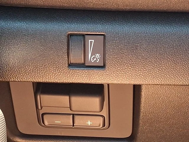 Used 2026 White Chevrolet Trail Boss image 25