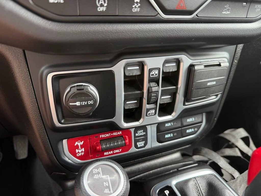 Used 2026 White Jeep Rubicon image 18