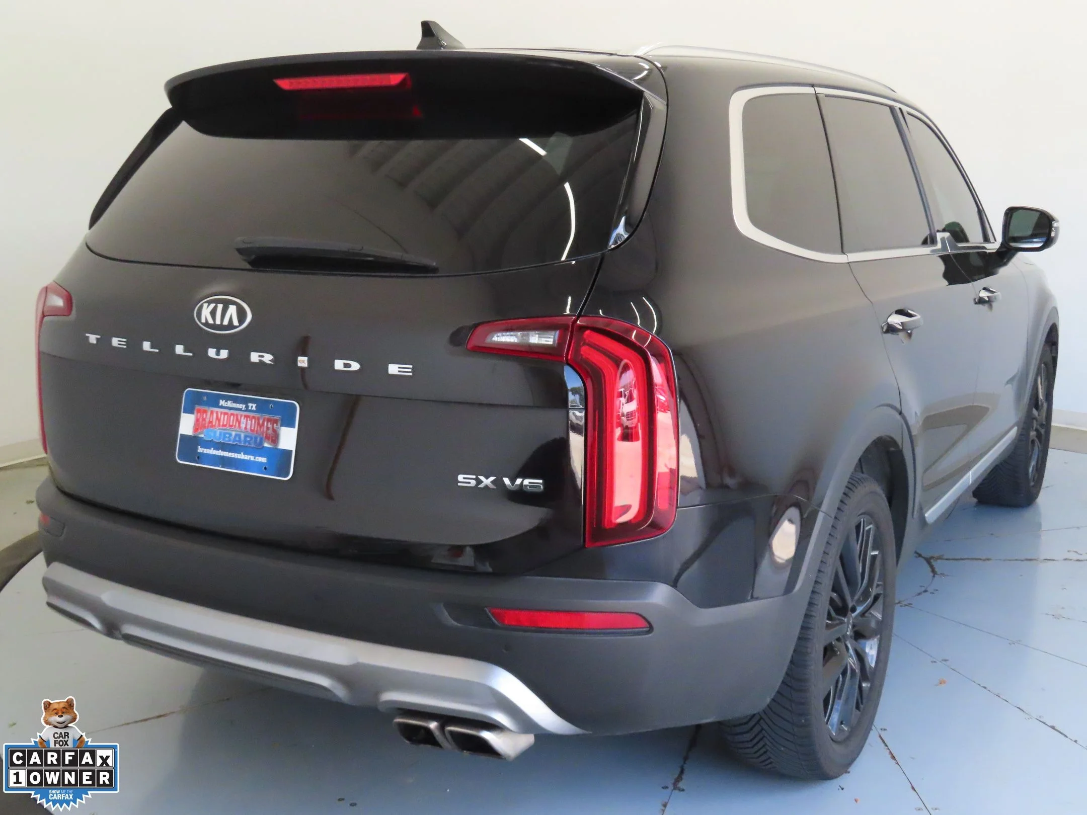 Used 2021 Black Kia SX image 3