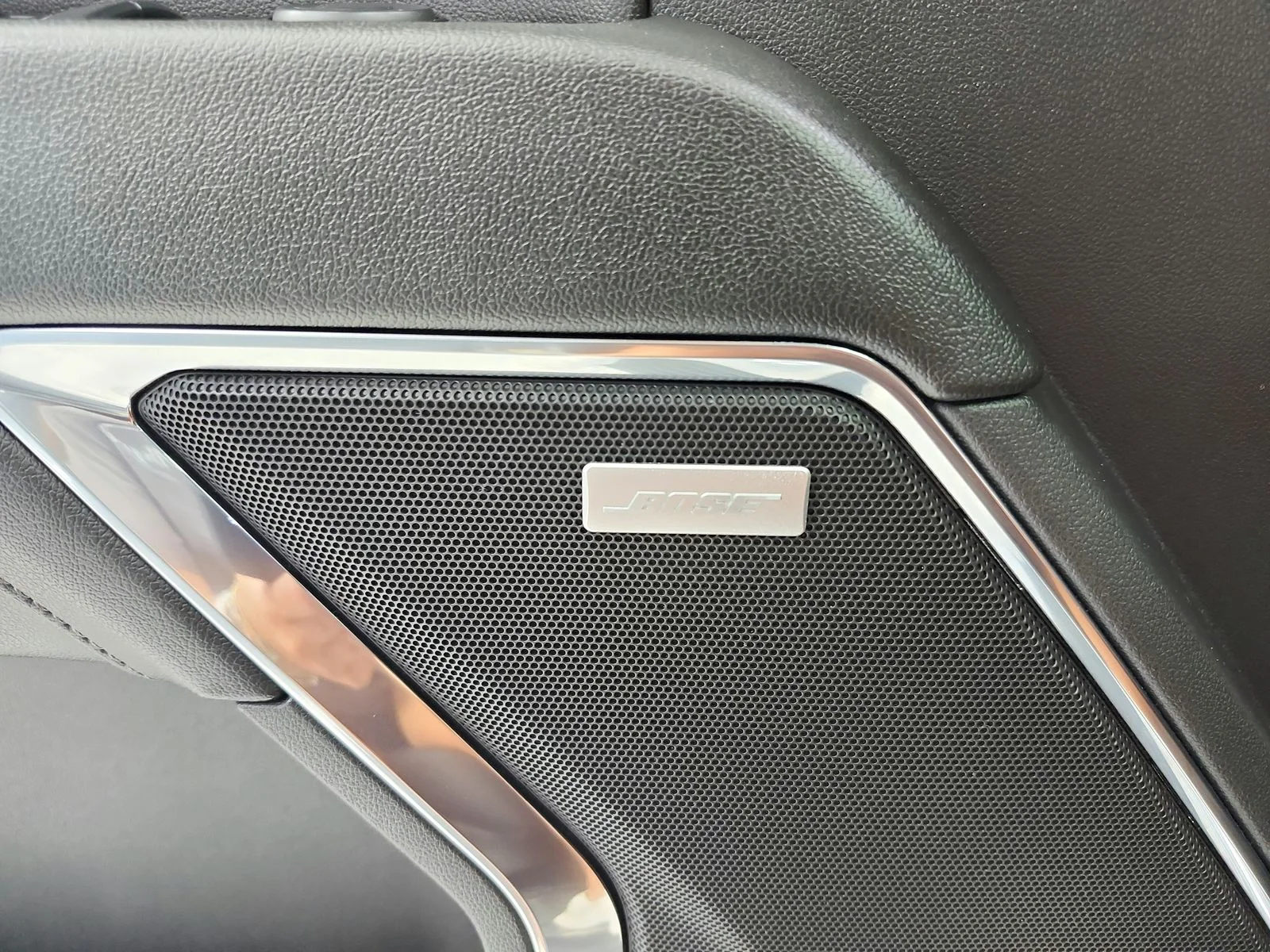 Used 2024 Gray GMC Elevation image 34