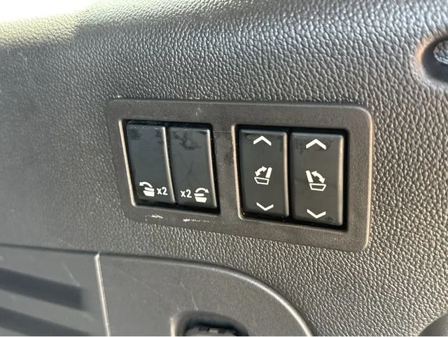 Used 2020 Summit White GMC Denali image 32