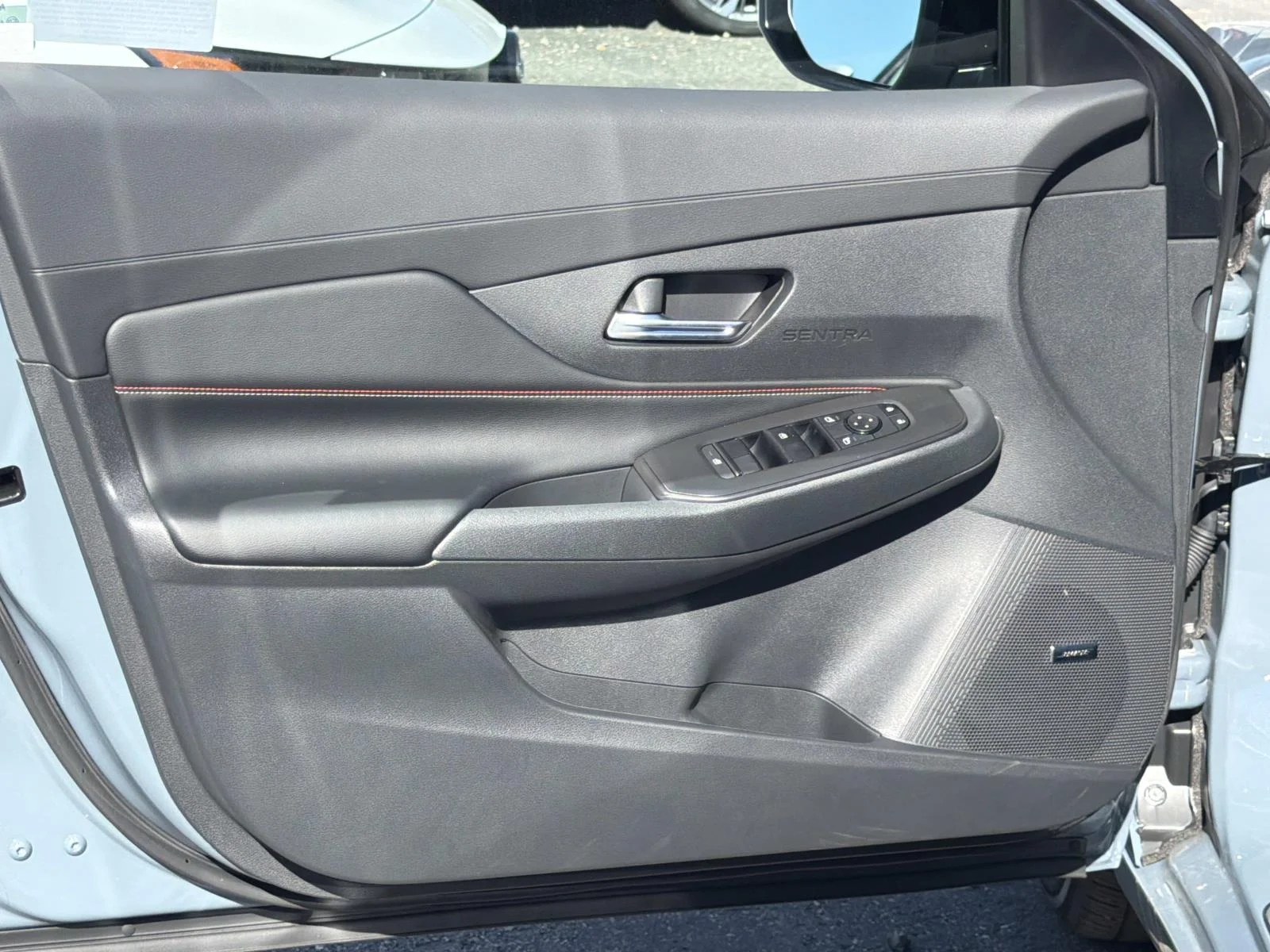 New 2027 Atlantic Gray Metallic/Super Black Nissan SR image 21