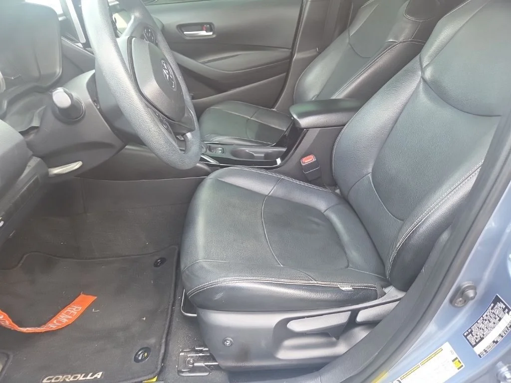 Certified Used 2020  Toyota LE image 17