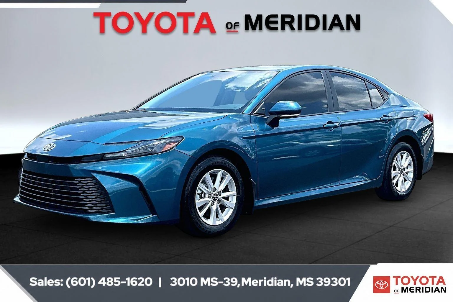 Used 2025 Ocean Gem Toyota LE image 10