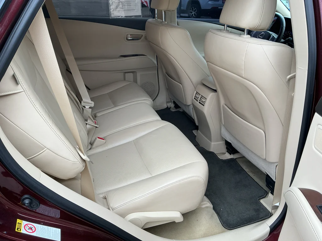 Used 2013 Claret Mica Lexus Base image 15