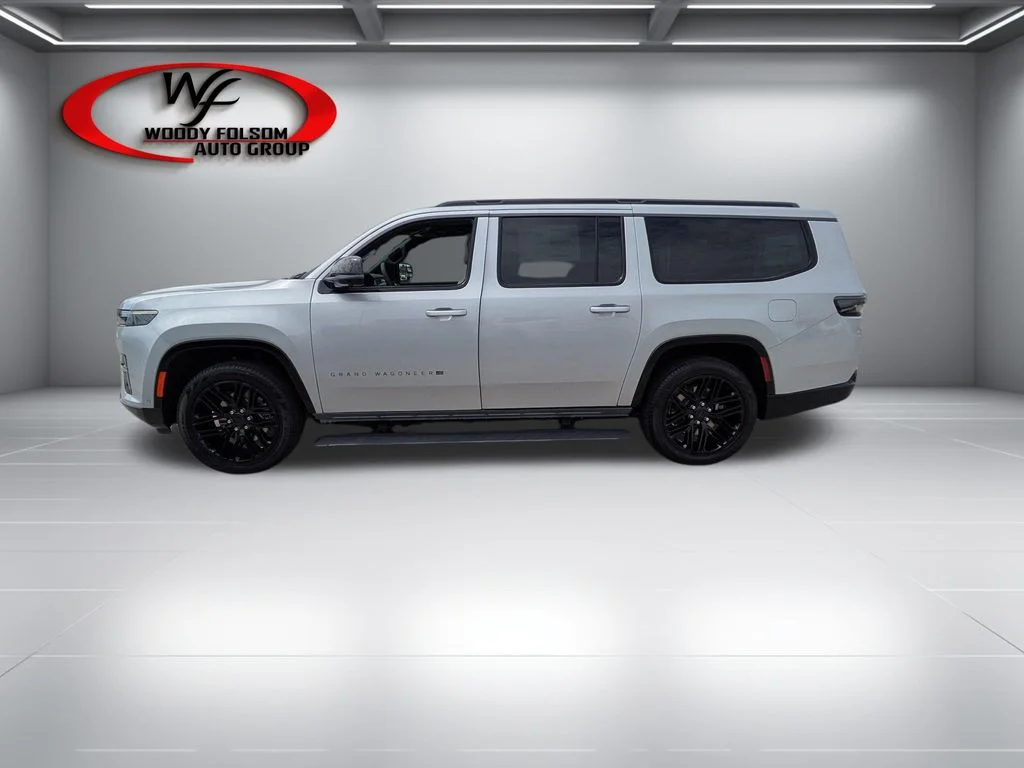 New 2026 Silver-Zynith Exterior Paint Jeep Limited Reserve image 10