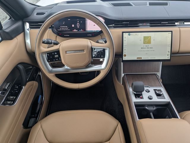 New 2027 Fuji White LAND ROVER  image 16