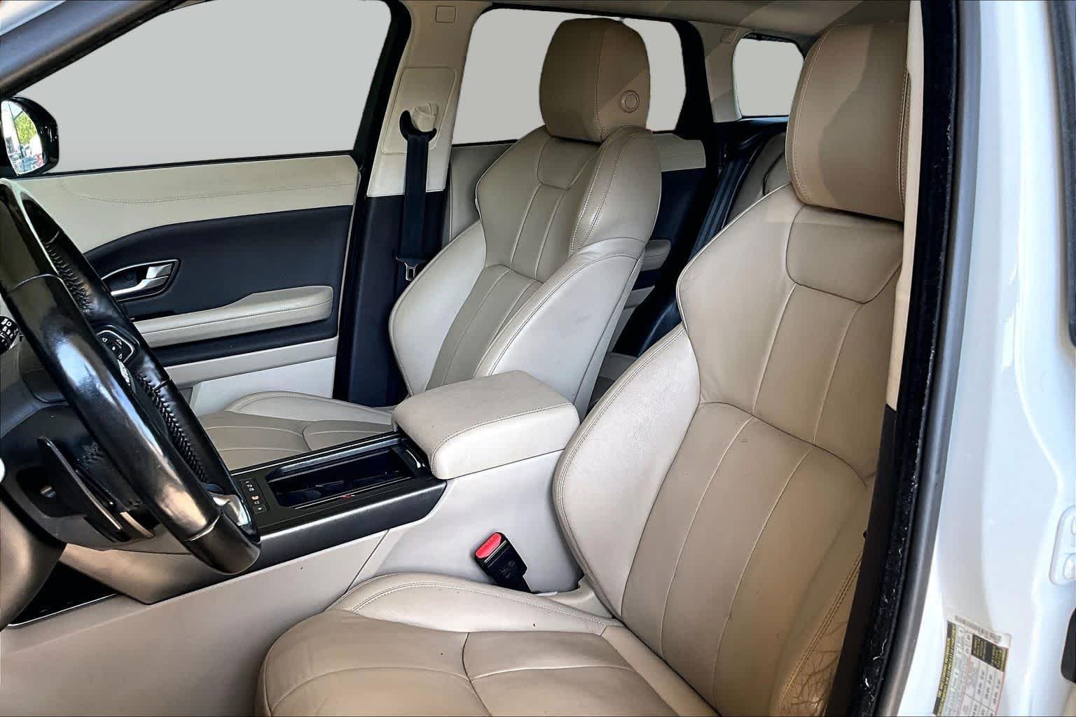 Used 2018 Fuji White Land Rover SE image 8