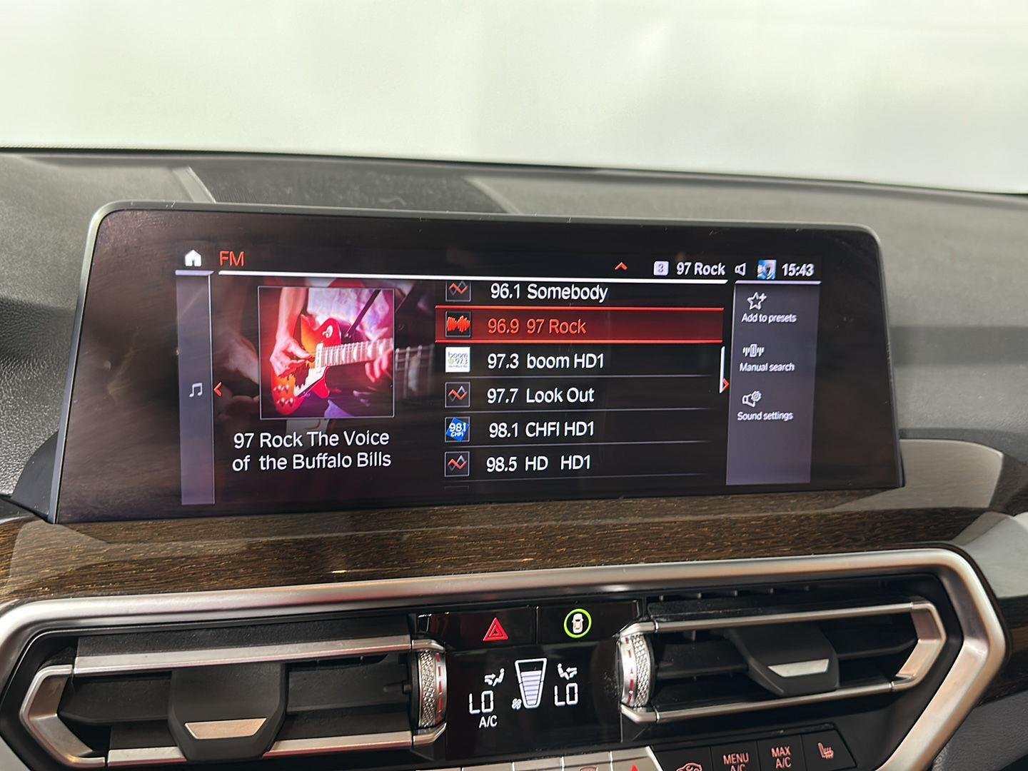 Used 2022 Alpine White BMW xDrive30i image 23