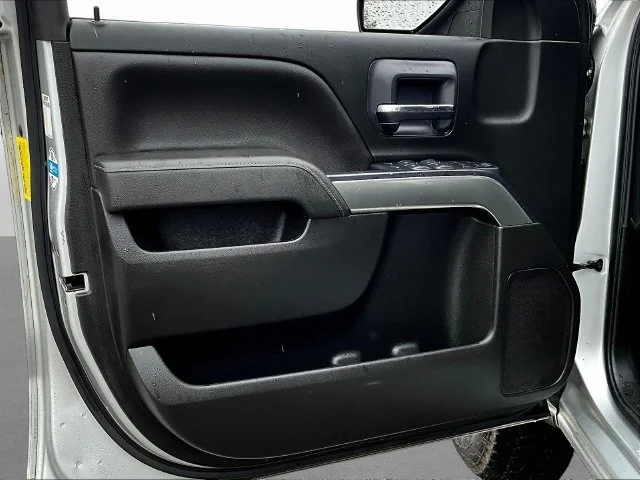 Used 2019 Silver Chevrolet LT image 23
