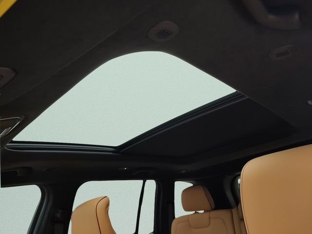 New 2026 Diamond Black Crystal Pearl-Coat Exterior Paint Jeep Summit image 25