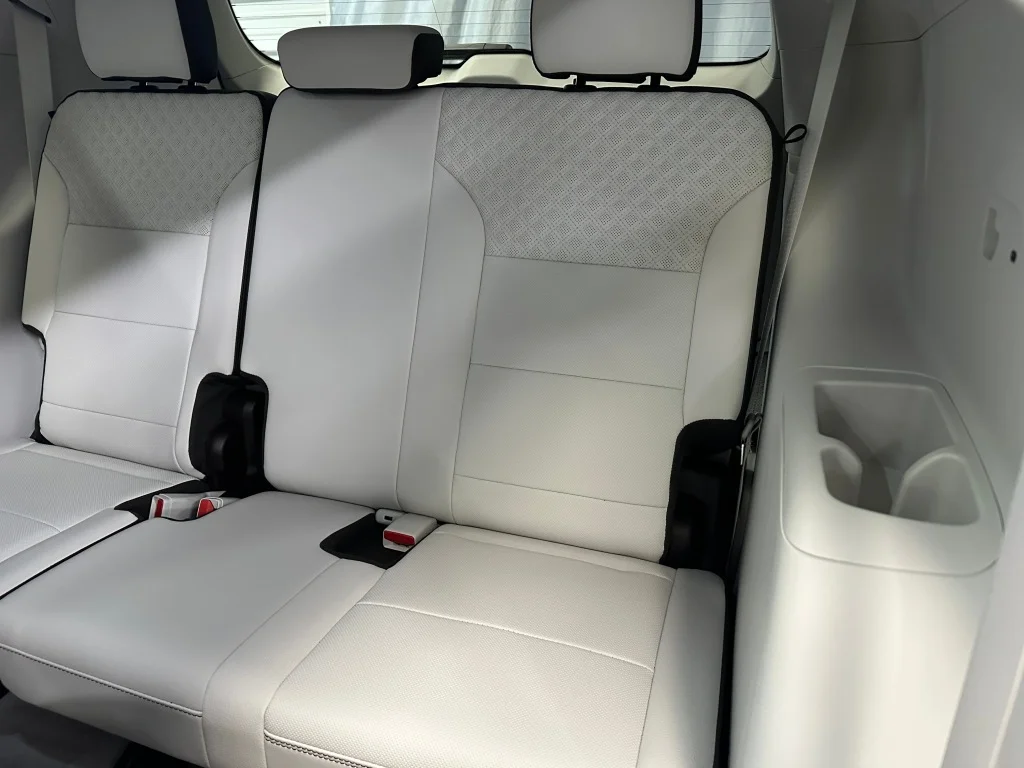 2026 GMC Acadia Denali - Photo 23