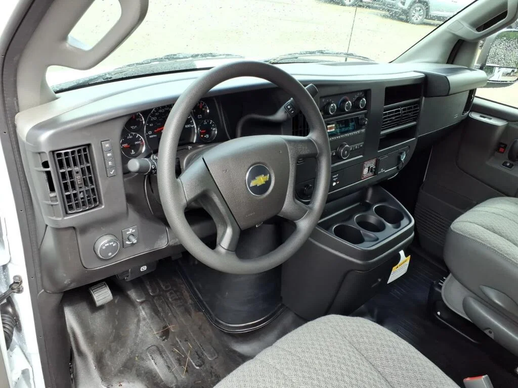 2026 Chevrolet Express Cargo Work Van - Photo 8
