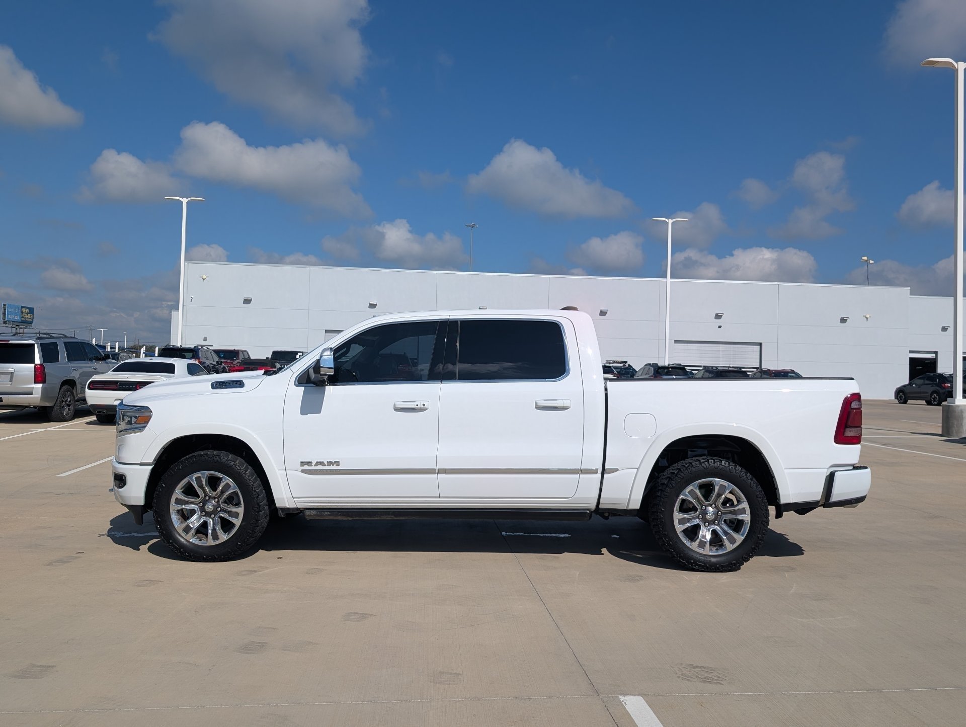 Used 2023 White Ram Limited image 3