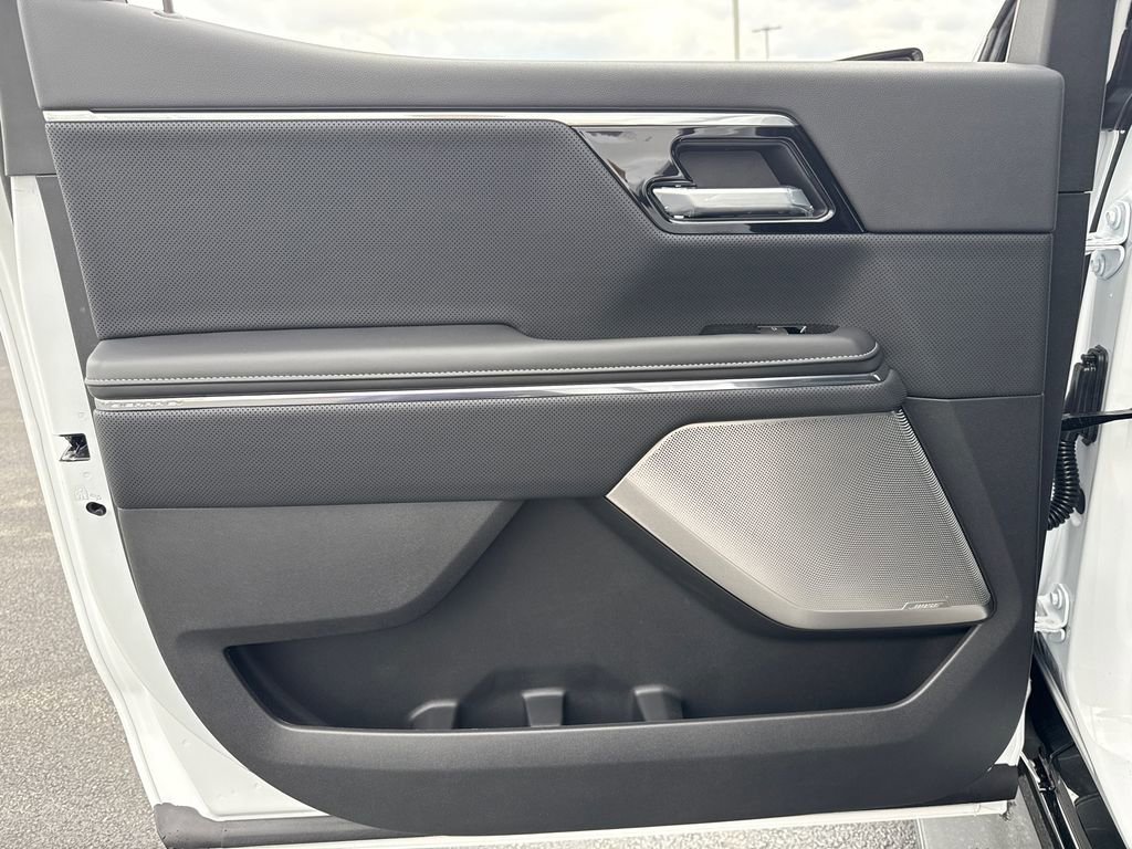 2025 GMC Sierra EV Denali - Photo 35