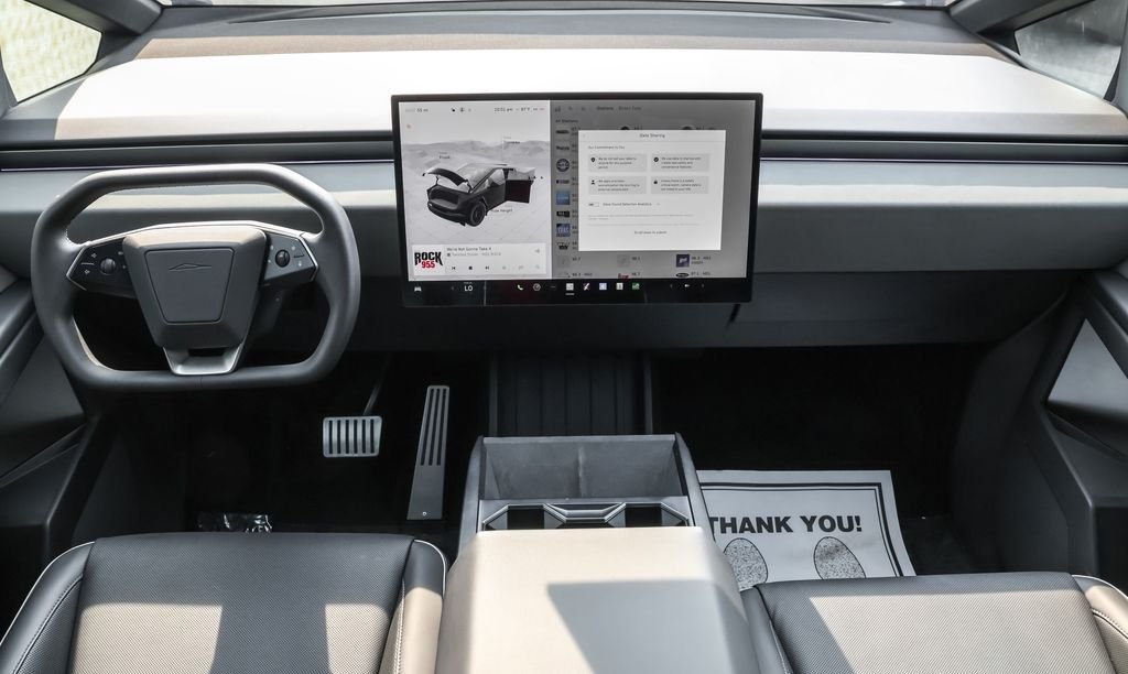 Used 2024 Silver Tesla Base image 25