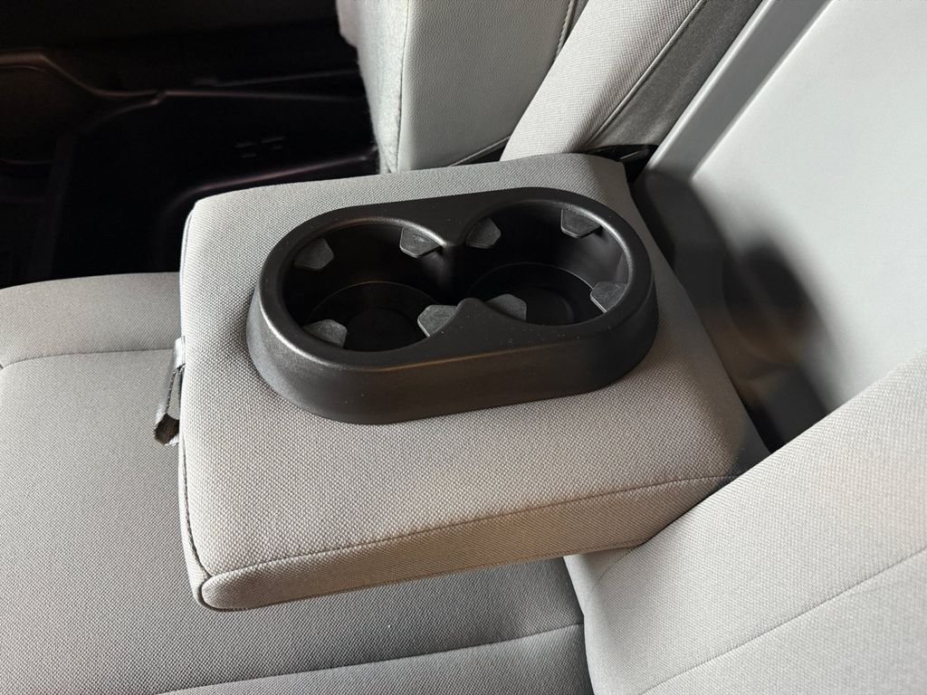 Used 2018 Black GMC SLE image 26