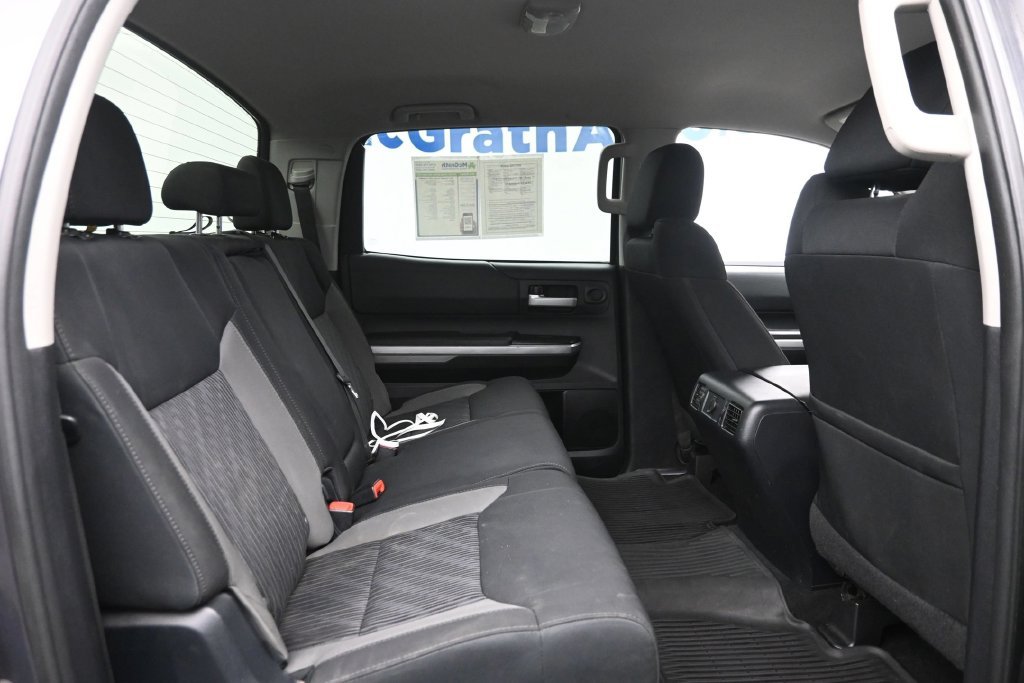 Used 2017 Gray Toyota SR5 image 10