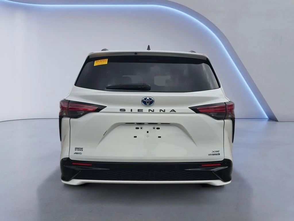 Used 2024 Ice Cap Toyota XSE image 6