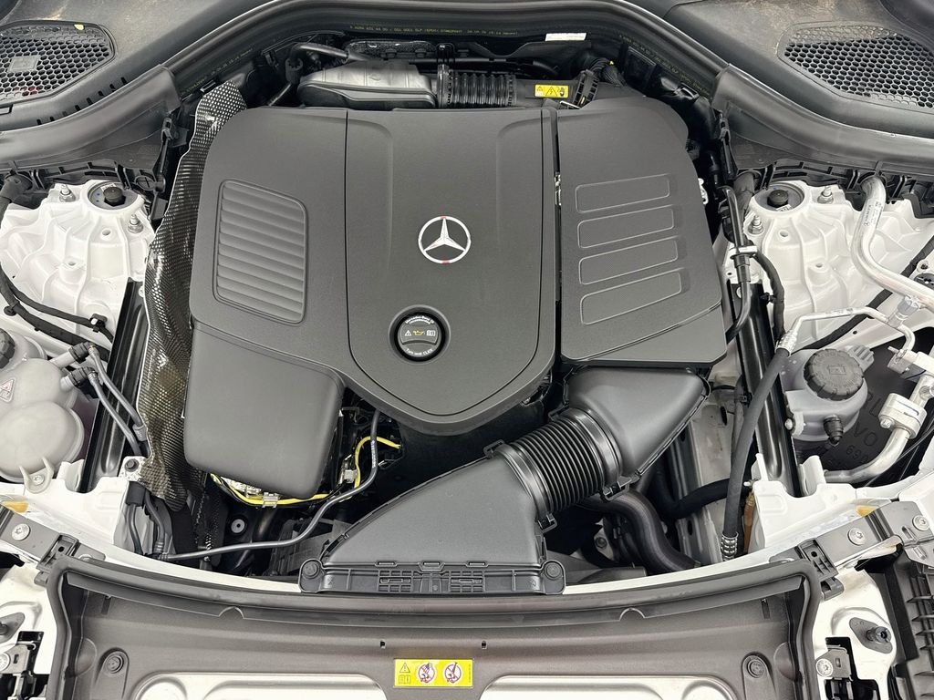 New 2027 Moonlight White Metallic Mercedes-Benz GLC 300 image 29