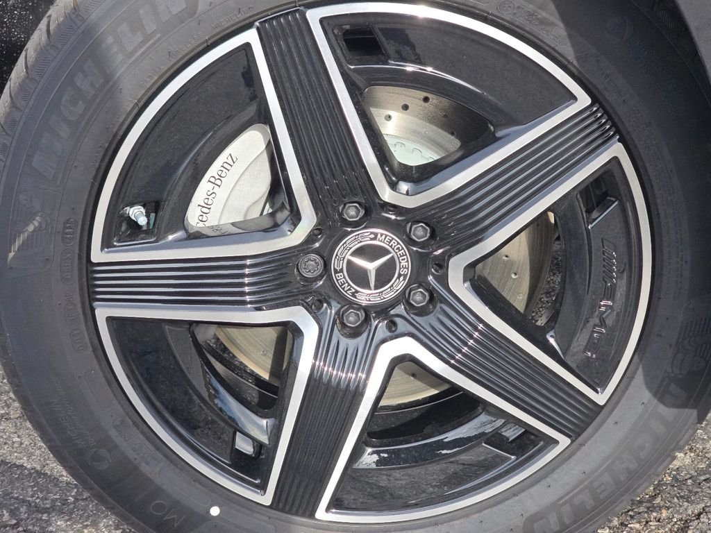 New 2026 Graphite Grey Metallic Mercedes-Benz GLC 300 image 11