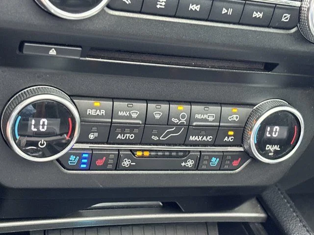 Used 2018 Silver Ford XLT image 39