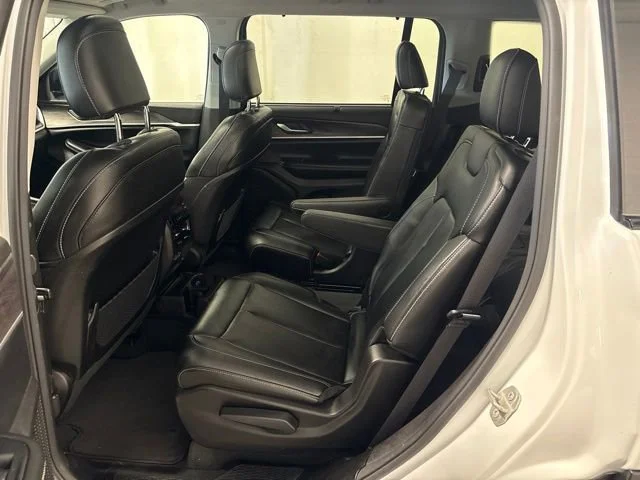 Used 2024 White Jeep Limited 4x4 image 32