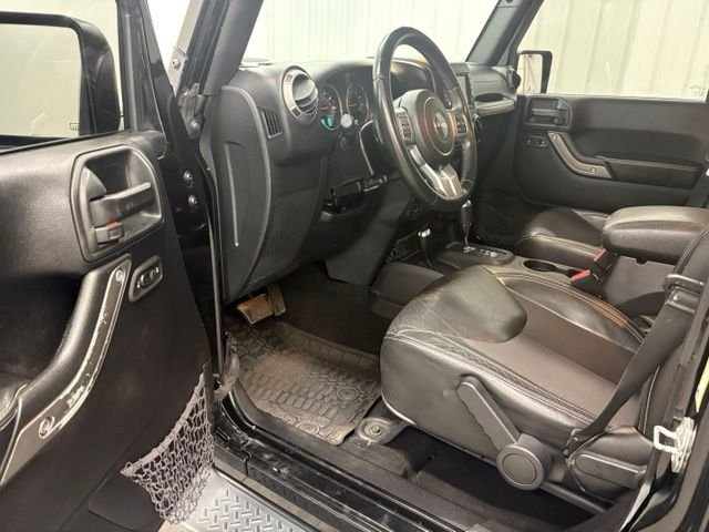Used 2016 Black Jeep Unlimited Sport image 13