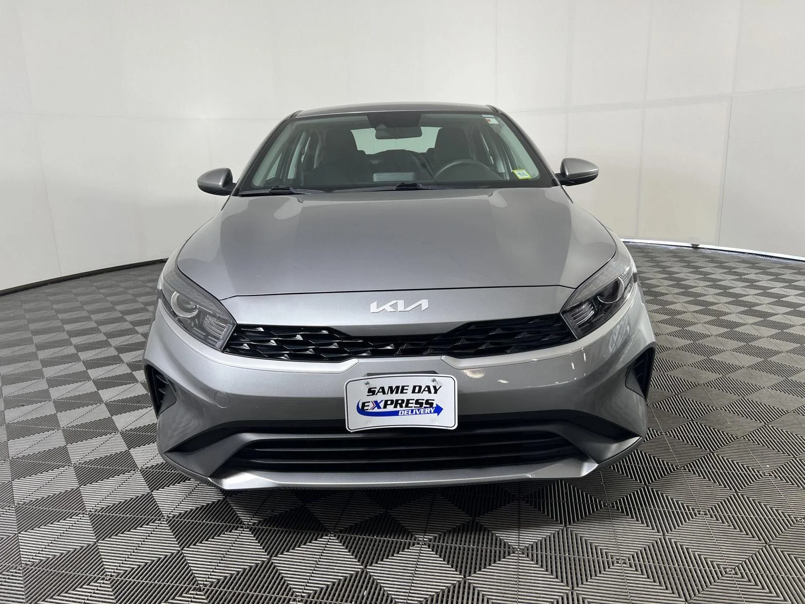 Used 2023 Steel Gray Kia LXS image 28