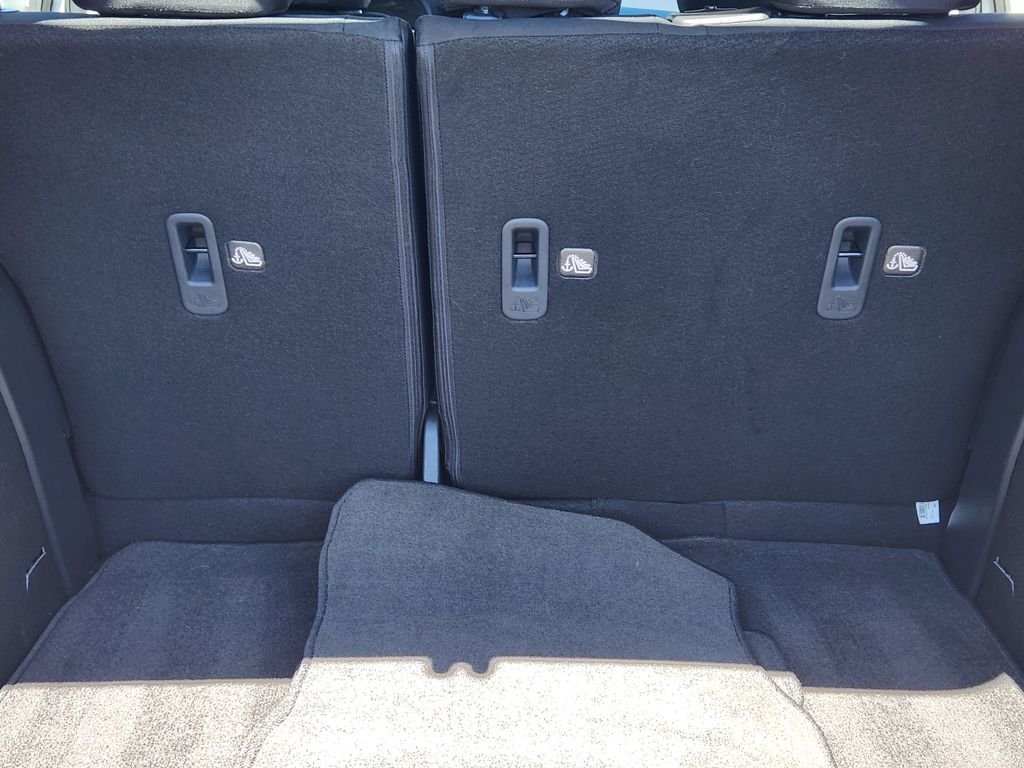 Certified Used 2025 White Nissan S image 25
