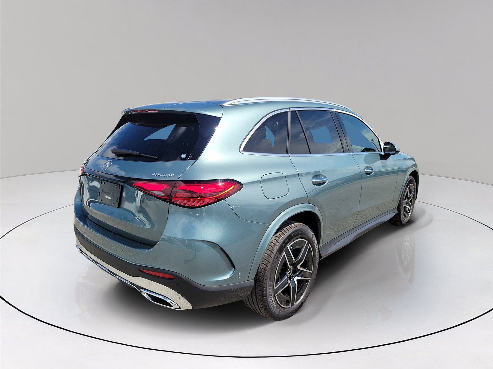 New 2026 Verde Silver Metallic Mercedes-Benz GLC 300 image 6