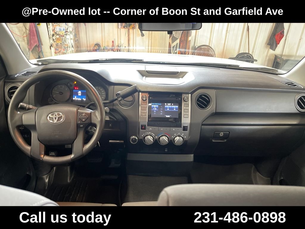 Used 2015 White Toyota SR image 26