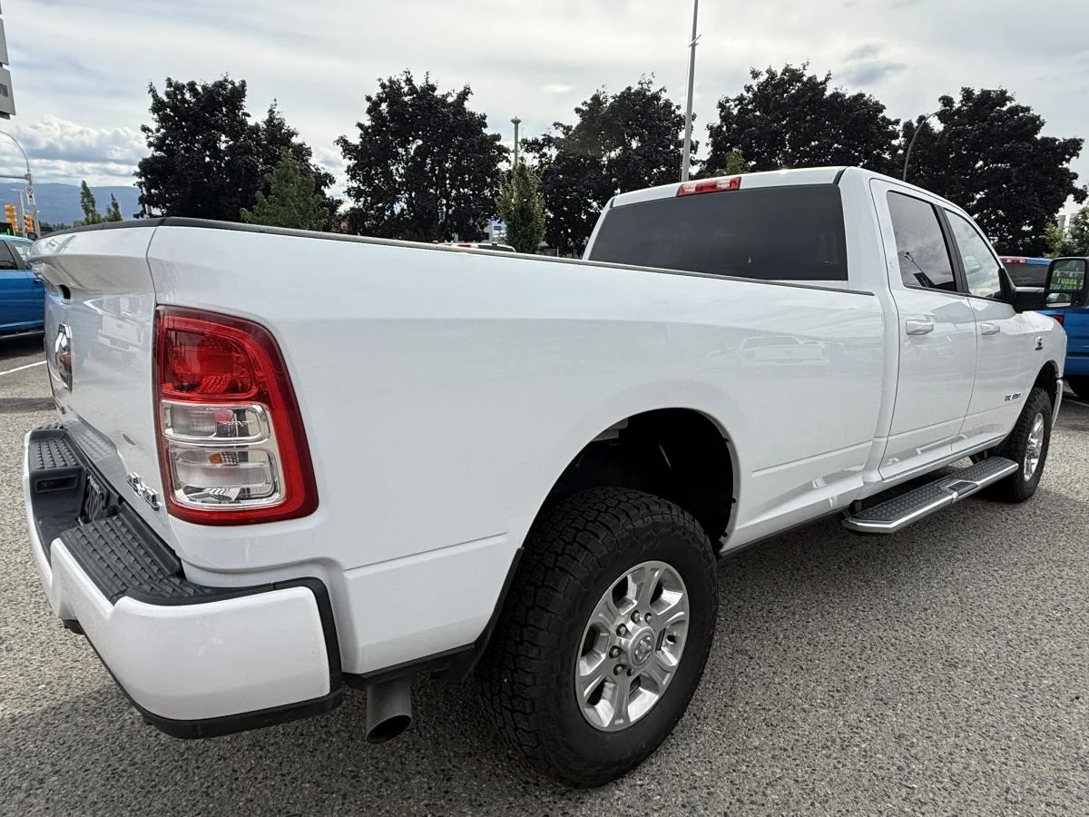 Used 2023 White RAM Big Horn image 7