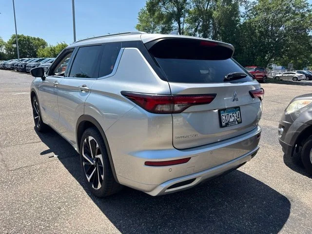 Used 2022 Alloy Silver Metallic Mitsubishi SEL image 3