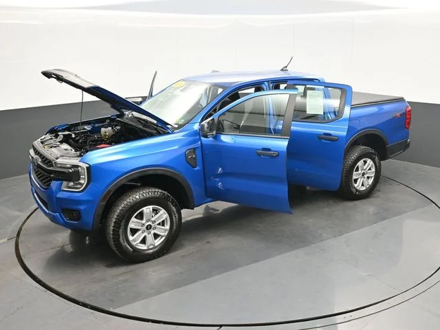 Used 2024 Blue Ford XL image 28