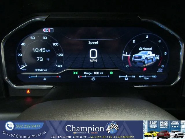 Used 2025 Summit White GMC AT4 image 41
