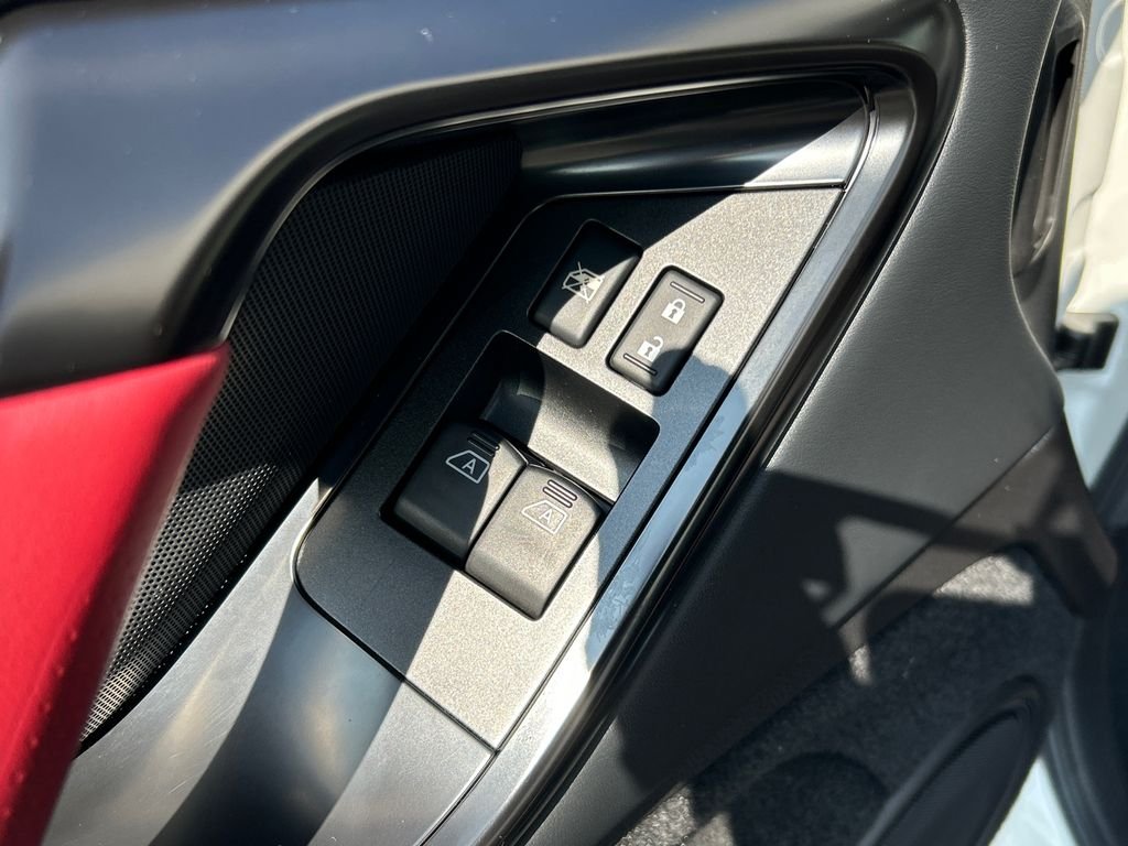 Used 2015 White Nissan Black Edition image 11